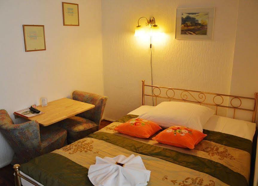 Pension Ingeborg Berlin Luaran gambar